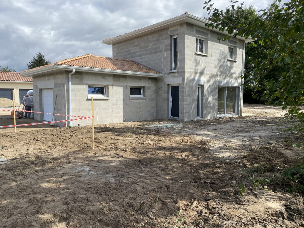 Réalisation des VRD, accès et pose d' une cuve de récupération des eaux de pluie Châtillon-sur-Chalaronne
